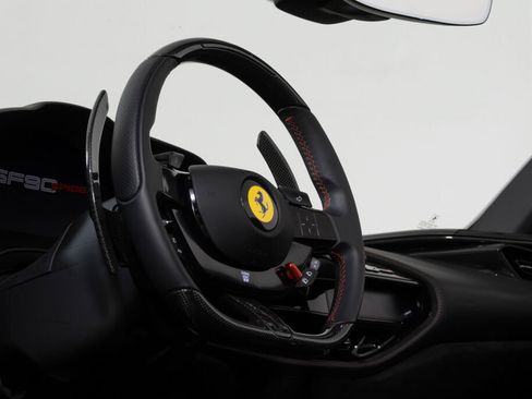 Used 2023 Ferrari SF90 Spider image 5