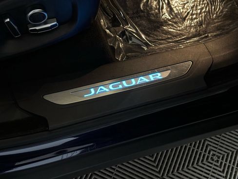 Used 2020 Jaguar F-PACE Premium AWD/4WD image 23