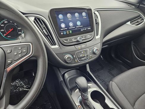 Used 2025 Chevrolet Malibu LS FWD image 19