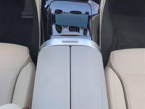 Used 2023 Mercedes-Benz C 300 Sedan image 20