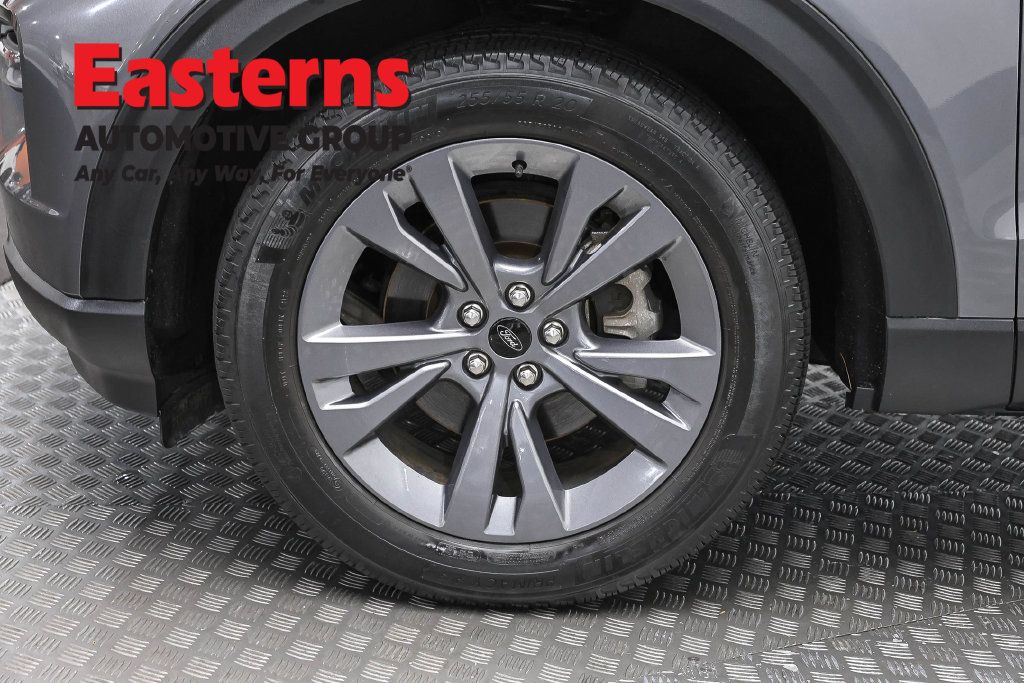 Used 2022 Ford Explorer XLT w/ Equipment Group 202A AWD/4WD image 35
