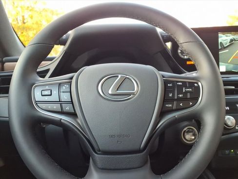 New 2025 Lexus ES 350 w/ Premium Package image 16