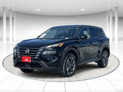 Used 2025 Nissan Rogue SV FWD image 1