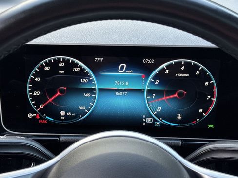Certified 2021 Mercedes-Benz GLA 250 4MATIC w/ Premium Package image 22