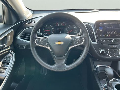 Used 2024 Chevrolet Malibu LT FWD image 17