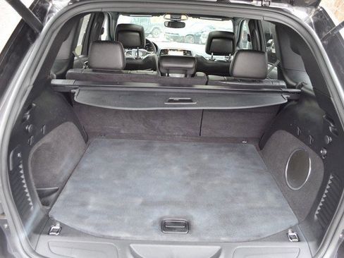 Used 2021 Jeep Grand Cherokee Limited w/ Luxury Group II image 40