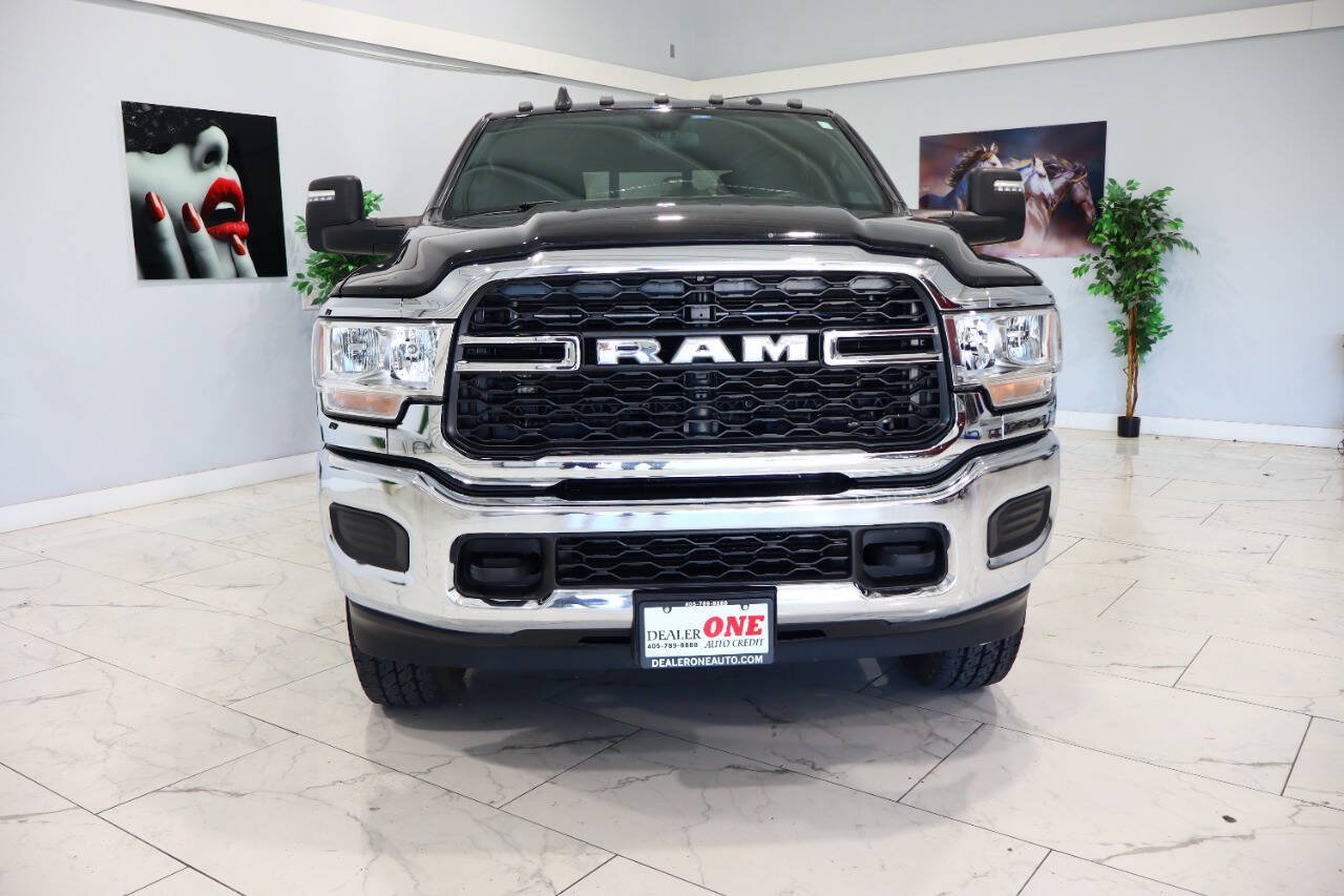 Used 2024 RAM 2500 Tradesman w/ Chrome Appearance Group AWD/4WD image 9