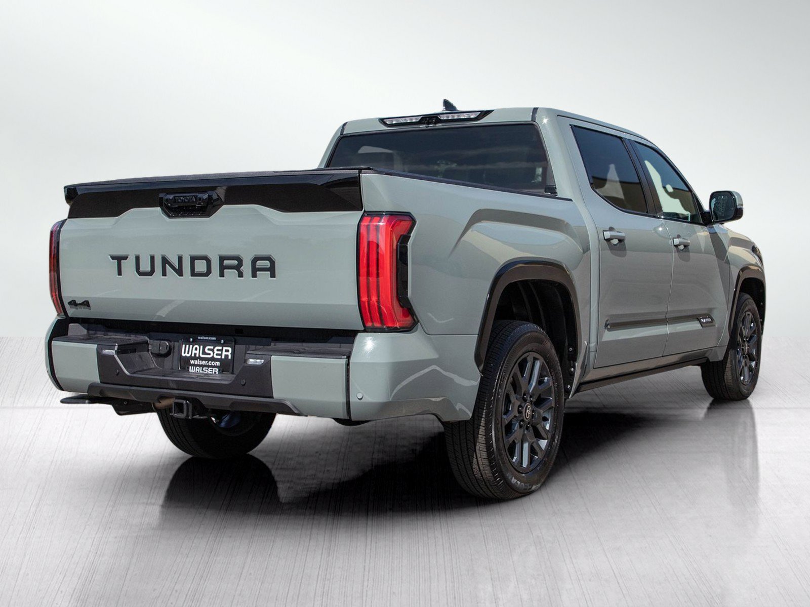 Used 2025 Toyota Tundra Platinum AWD/4WD image 7