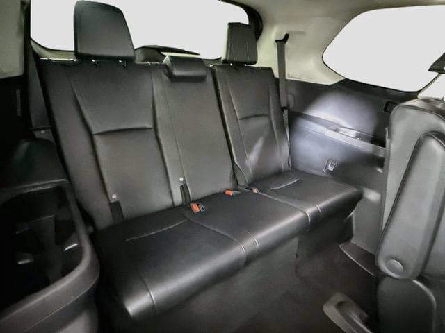 Certified 2025 Toyota Grand Highlander FWD image 28