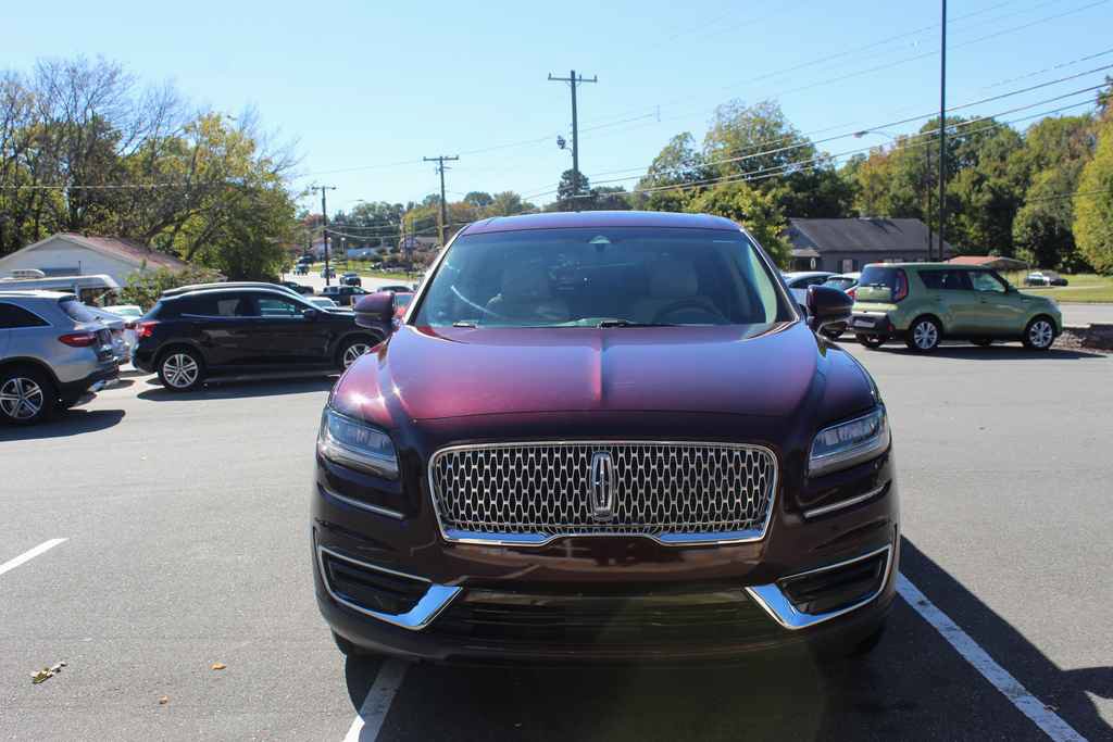 Used 2019 Lincoln Nautilus FWD image 2