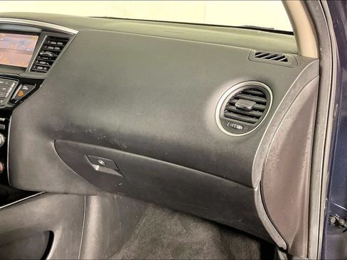 Used 2015 Nissan Pathfinder SV w/ Cargo Package FWD image 19