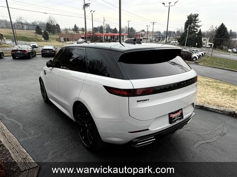 Used 2025 Land Rover Range Rover Sport Dynamic SE image 6