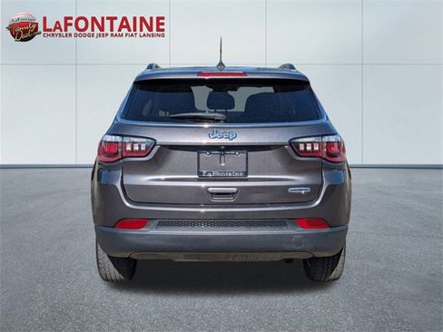 Used 2019 Jeep Compass Latitude image 4