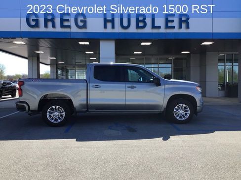 Used 2023 Chevrolet Silverado 1500 RST image 2