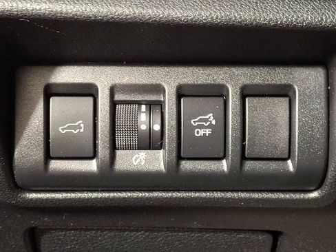 Used 2023 Subaru Outback Limited AWD/4WD image 25
