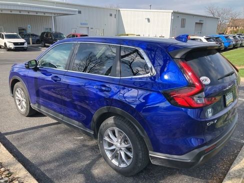 Used 2023 Honda CR-V EX image 8