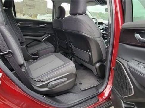 Used 2022 Jeep Grand Cherokee L Laredo w/ Luxury Tech Group I RWD image 24