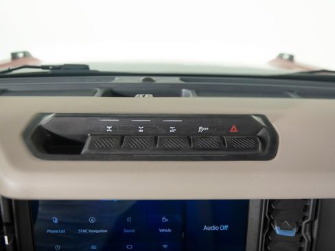 Used 2022 Ford Bronco Wildtrak AWD/4WD image 22