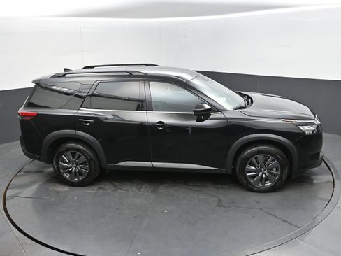 Used 2024 Nissan Pathfinder SV image 38