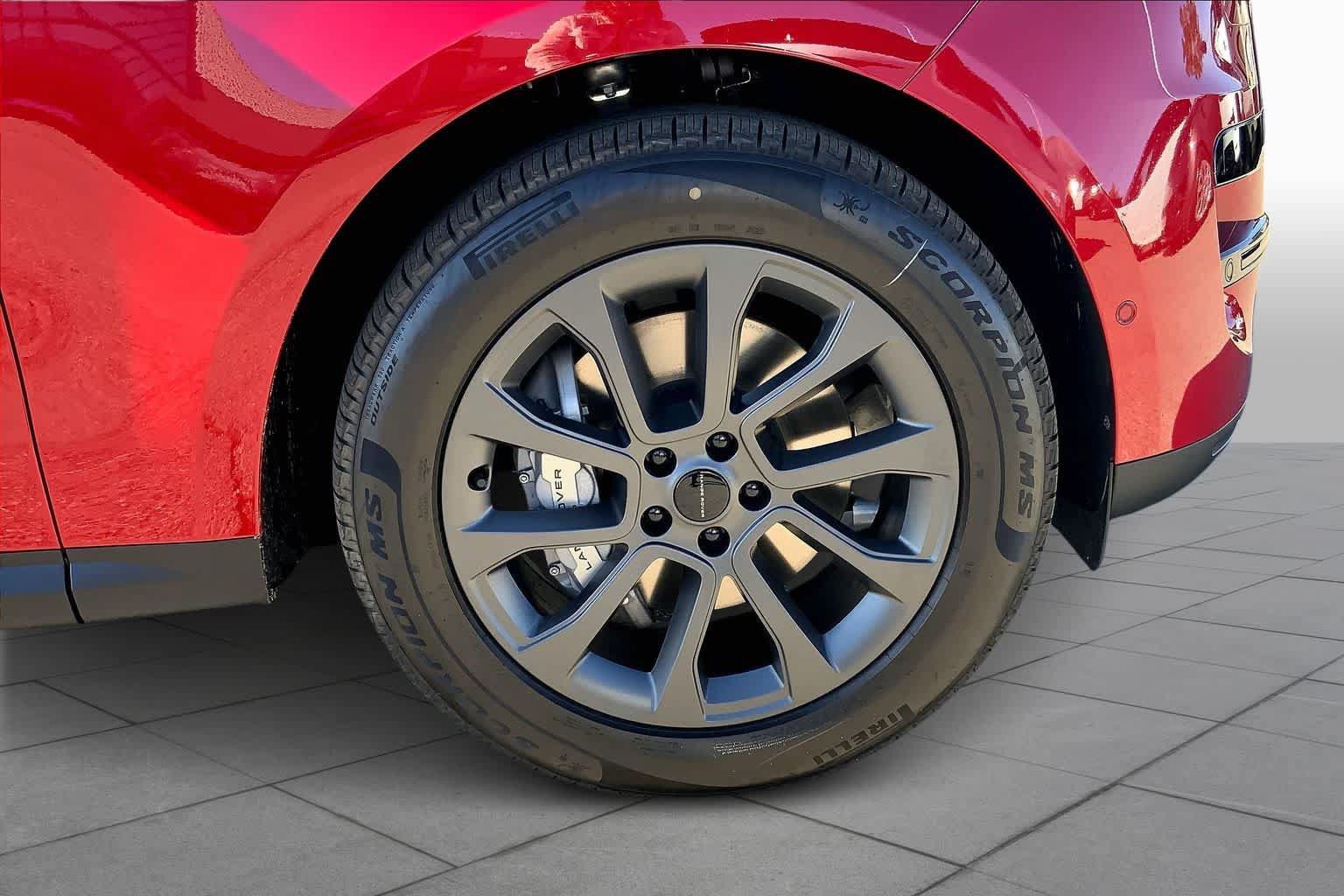 New 2026 Land Rover Range Rover Sport SE AWD/4WD image 11