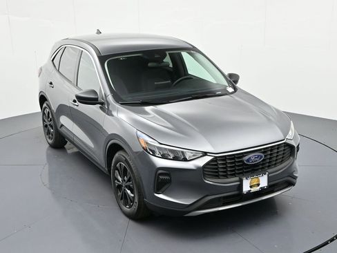 Used 2024 Ford Escape Active w/ Cold Weather Package FWD image 20