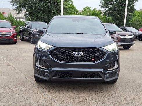 Used 2022 Ford Edge ST image 3
