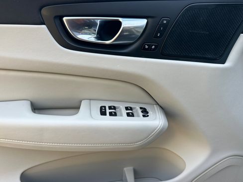 Certified 2023 Volvo XC60 B5 Plus image 11