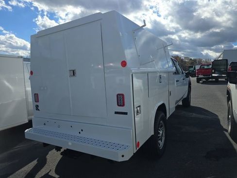 New 2024 GMC Sierra 3500 Pro w/ Convenience Package image 9