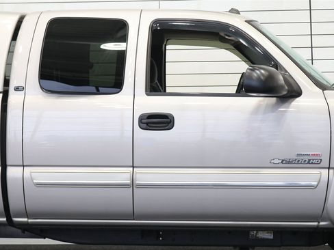 Used 2005 Chevrolet Silverado 2500 LS w/ Heavy-Duty Power Package image 57