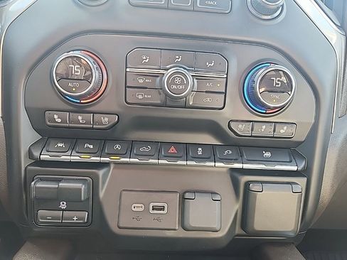 Used 2021 Chevrolet Silverado 1500 LTZ w/ LTZ Premium Package image 20