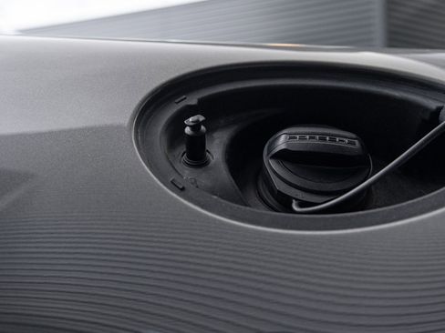 Certified 2021 Porsche 911 Carrera 4S image 43