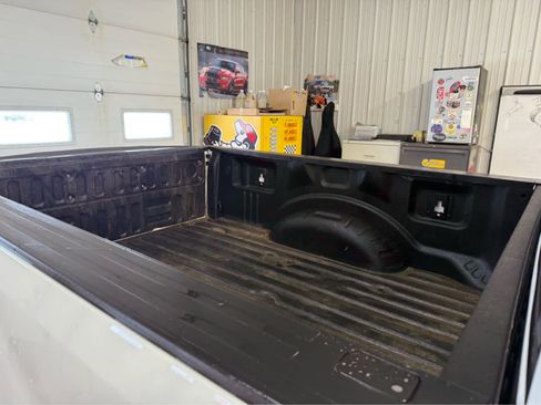 Used 2022 Ford F250 XL w/ Power Equipment Group image 6