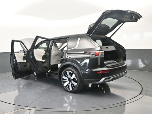 New 2026 Mitsubishi Outlander SE image 80