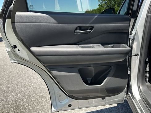 Certified 2025 Nissan Pathfinder SV FWD image 24