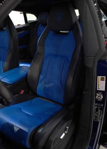 Used 2020 Lamborghini Urus AWD/4WD image 16