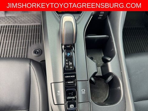 Used 2023 Toyota Crown Platinum image 21