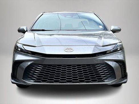 Certified 2025 Toyota Camry SE w/ Convenience Package image 3