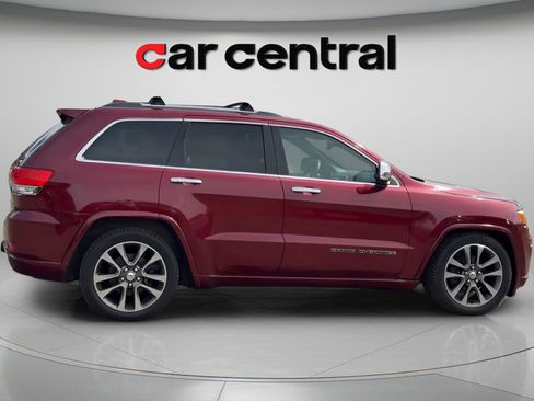 Used 2017 Jeep Grand Cherokee Overland w/ Jeep Active Safety Group AWD/4WD image 8