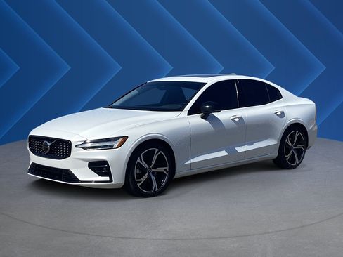 Used 2024 Volvo S60 B5 Core AWD/4WD image 7