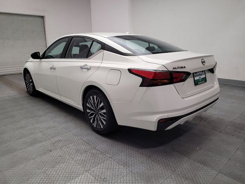 Used 2025 Nissan Altima 2.5 SV FWD image 5