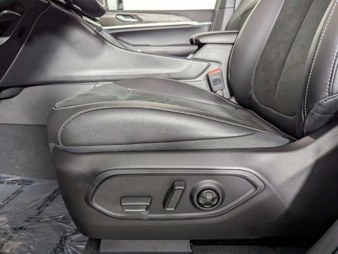 New 2026 Jeep Grand Cherokee Altitude RWD image 13
