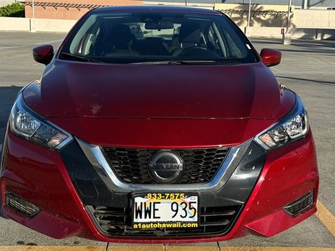 Used 2020 Nissan Versa SV FWD image 4