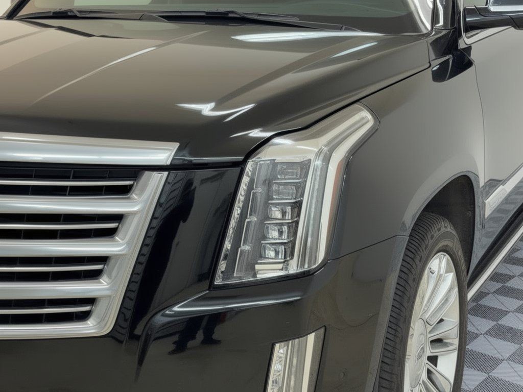 Used 2019 Cadillac Escalade ESV Platinum AWD/4WD image 12