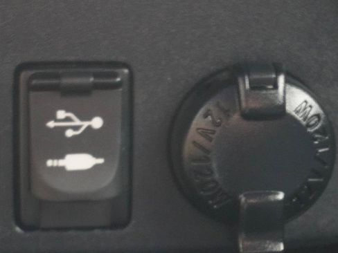 Used 2016 Toyota RAV4 XLE w/ Convenience Package AWD/4WD image 21
