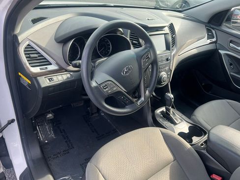 Used 2017 Hyundai Santa Fe Sport image 10