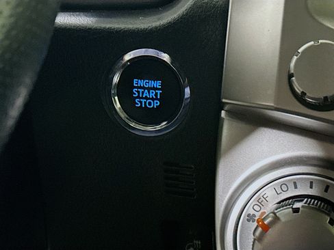 Used 2024 Toyota 4Runner SR5 Premium w/ Moonroof Package AWD/4WD image 20