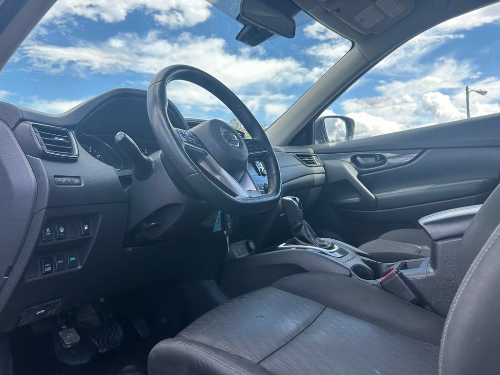 Used 2019 Nissan Rogue S AWD/4WD image 22