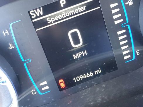 Used 2020 Chrysler Pacifica Touring-L image 11