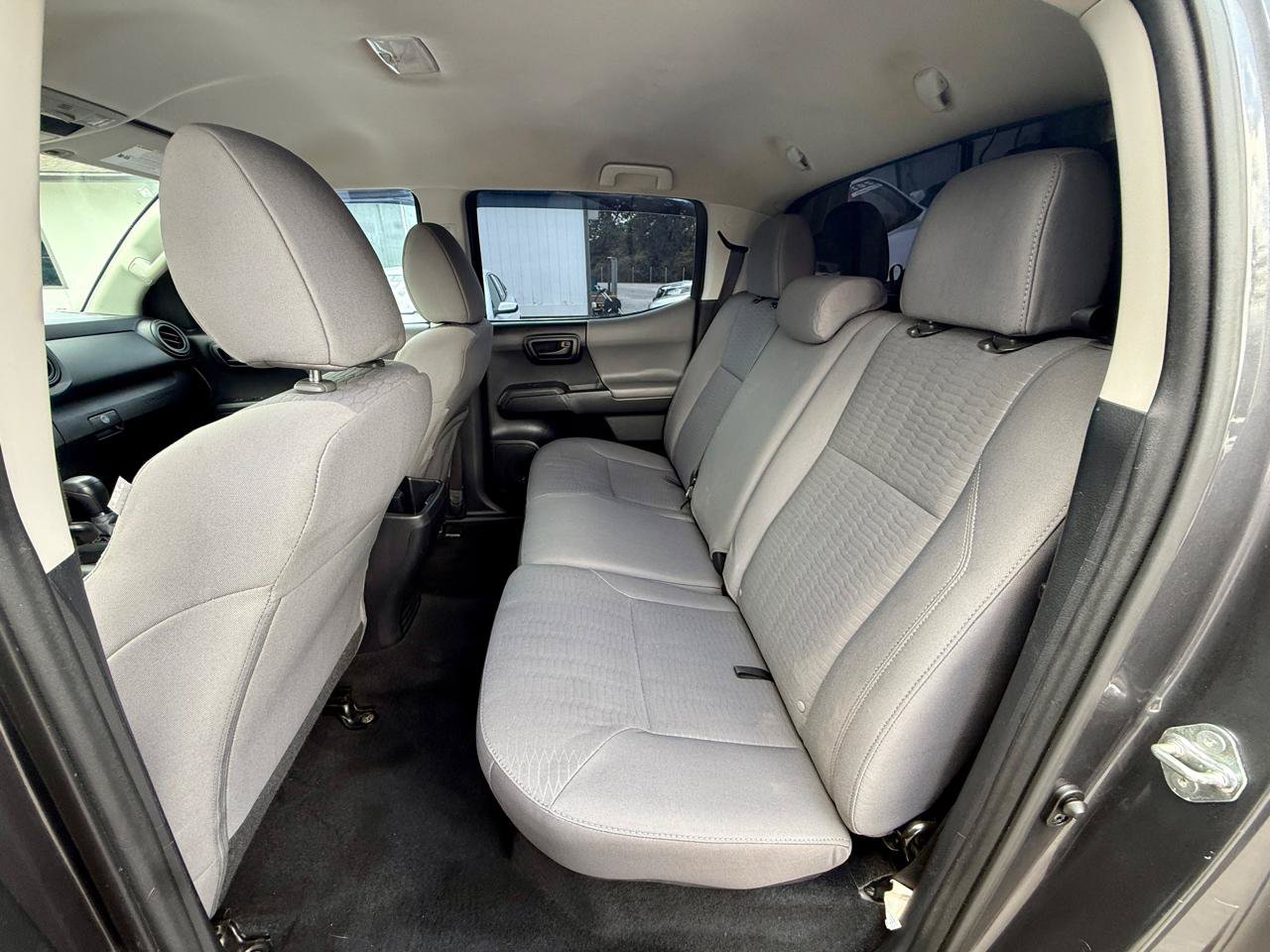 Used 2018 Toyota Tacoma SR w/ SR Convenience Package RWD image 11