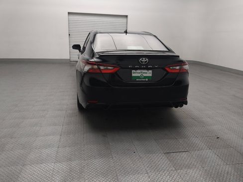 Used 2021 Toyota Camry SE FWD image 6